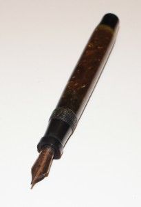 Vintage Parker Duofold Junior Green Marble Fountain Pen