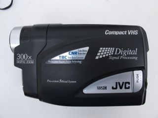 JVC GR AX750U Compact VHS Camcorder Bundle w Accessories as Is