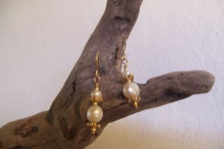 14kt Gold Earrings with Freshwater Pearls