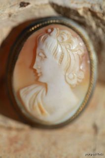 Antique Italian Hand Carved Left Facing Shell Cameo in Silvertone