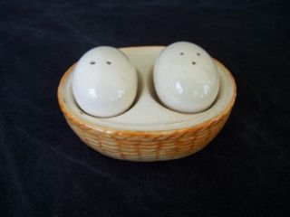 Cute Hens Eggs in A Basket Salt Pepper Shakers