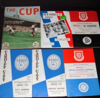 Mixed Lot Vintage Football MEMORABILIA1949 Onwards Programmes Books