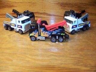 Hot Wheels Lot 1981 Tow Truck Wrecker Semi Die Cast Toy