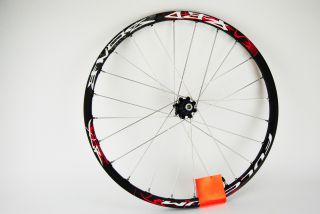 Tubeless design Compatibility with UST tubeless tyres (better grip