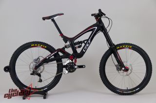 GT Fury Alloy 2.0 Downhill DH Bike  Marzocchi 888 RV Roco R FSA