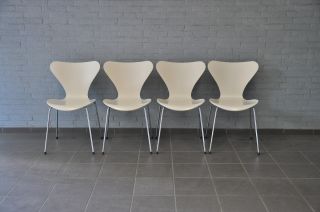  Stuhl 3107 seide lackiert Arne Jacobsen chair 2001 Stuehle 46 cm