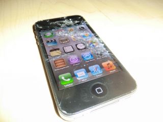Apple iPhone 4 16GB T Mobile, Display& Rückseite gesprungen, voll