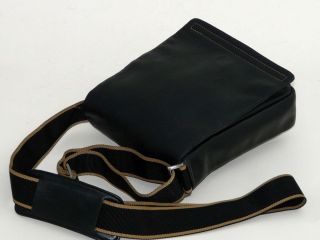 BREE Tasche NP 149,  Schultertasche Small Messenger Bag Leder schwarz