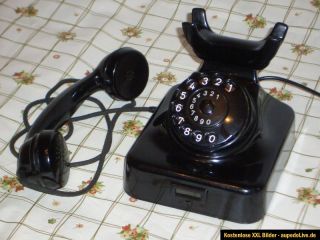 Altes Bakelit Telefon mit Wählscheibe W 49 N HAGENUK   KIEL.