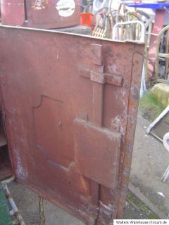 Sehr alter Schrank Blechschrank Metallschrank Büroschrank antik 88x58
