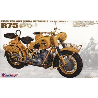 Lion Roar L3509   WWII German BMW R75 (2 motorcycles) 