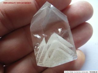 Klarer Bergkristall mit mehreren, perfekten PHANTOMEN, Phantomquarz
