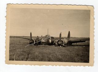 Orig. Foto abgeschossene deutsche Ju88 Flugzeug Kennung KG51 Edelweiss