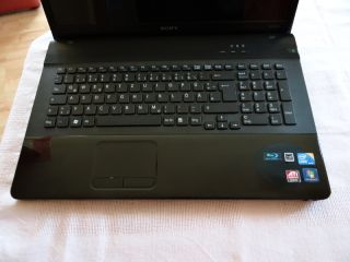 Sony Vaio / Notebook / Laptop / 17.3 / Windows 7 / 6 GB DDR / Intel