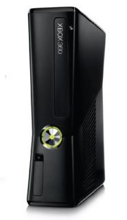 Xbox 360   Konsole Slim 4 GB inkl. Kinect Sensor, Kinect Adventures