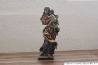 Art A 655) Schöne Madonna aus Holz. Guter zustand siehe Foto´s.