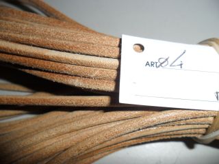 Robusto cordino tondo in cuoio naturale per uso ornamentale