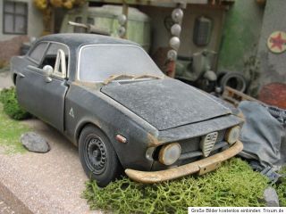 Alfa Romeo Giulia Sprint GTA 1:18 barn find Diorama junkyard