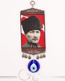 Mustafa Kemal Atatürk Portrait No.3 mit Nazar Boncuk Mini Teppich