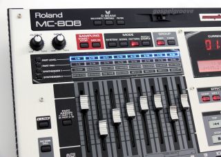 Roland MC 808 Groovebox MC808 + RAM + Card + GEWÄHR