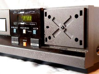 Philips CD 104 vintage CD Player 1980s