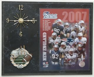 2007 New England Patriots Team Picture Clock