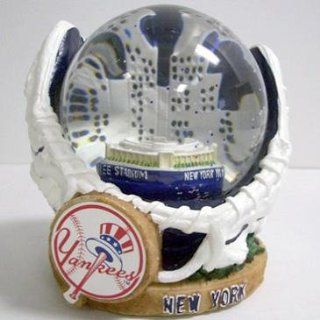 New York Yankees New Yankee Stadium Snow Globe Sports