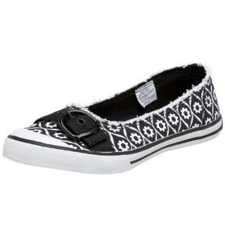 UNIONBAY Womens Twisted Daisy Sneaker,Black,6 M US Shoes