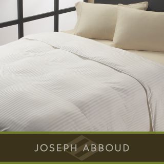 Joseph Abboud Grand Sized Classic King size Down like Comforter