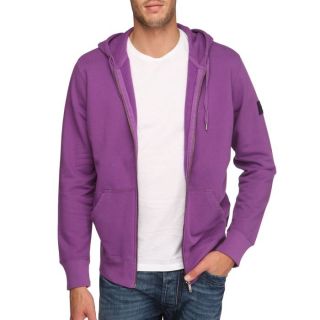 Modèle Sujeto   Coloris : violet. Sweat à capuche, manches longues