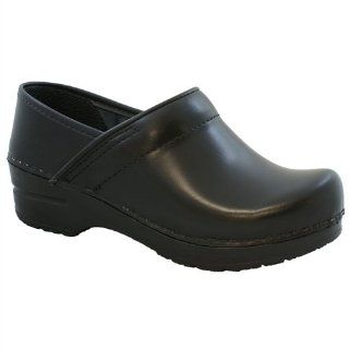 Professional Wide, Close Clogs in Cabrio Leather   Factory 2nd Shoes
