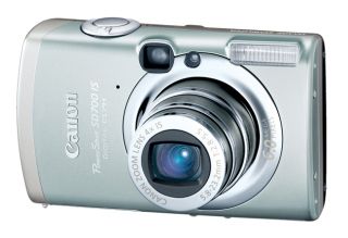 Canon PowerShot SD700 IS 6.0MP Digital Elph Camera