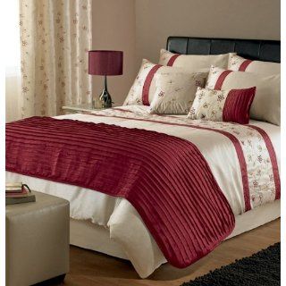QUILTED BED RUNNER 64 CMS X 241 CMS TO MATCH DUVET CREAM